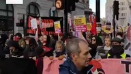 Antifa atakuje policję podczas manifestacji ws.  Brexitu - Londyn
