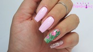 Tulip nails art / Molly Lac