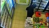 Zakonnica kradnie piwo w Żabce