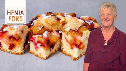 Puszyste ciasto ze śliwkami.  Ciasto Seniora