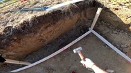 Odcinek 278.  Budowa domu do 70m2.  Nabijanie ław drutowych krok po kroku.