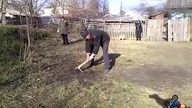 Pianka montażowa vs siekiera
