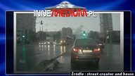 Samoch&oacute;d pojawia się znikąd i powoduje wypadek