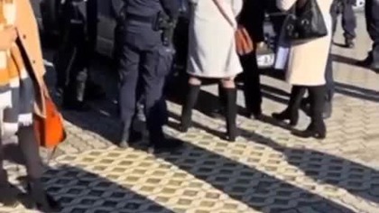 Nagrywajcie ich bandyckie interwencje gdzie się tylko da , bo prędzej czy później przyjdzie czas  mp4 686x432