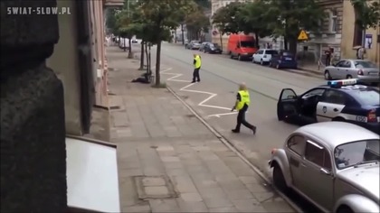 Jeden bandyta vs policja szwedzka, angielska i polska.  Gdzie czułbyś się bezpieczniej?