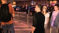 Michał Piróg całuje się po papierosie