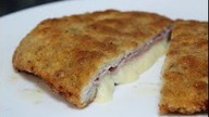 Gigantyczny kotlet schabowy z serem i szynką palce lizać :-)