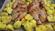 Kurczak pieczony z ziemniakami wszystko za jednym zamachem bajka :-)