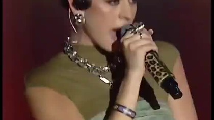 Bambi na dachu McDonalds live