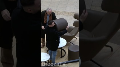 Zabraliśmy fotele z galerii