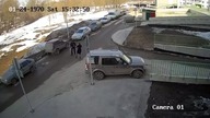 Kobieta atakuje ochroniarza