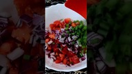 Sałatka pomidorowa z czosnkiem #shorts #recipe #food #cooking #easyrecipe #jedzenie #salad