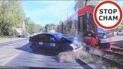 Zderzenie taxi z tramwajem w Bytomiu #2237 Wasze Filmy