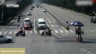 Chiny: Szaleniec w koparce