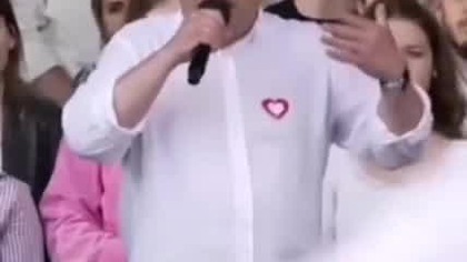 To jest Donek i reszta Świty.  Jak wiemy to są tylko Pionki a my jesteśmy dla nich pchłami, których