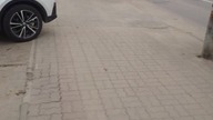 walec drogowy jedzie...