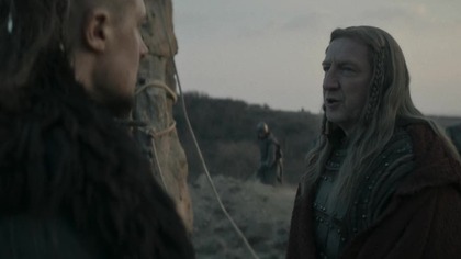 Gatunek: Dramat historyczny
Premiera: 14 kwietnia 2023 (Światowa i polska premiera na VOD)
Reżyseria: Edward Bazalgette
Scenariusz: Martha Hillier
Produkcja: Wielka Brytania
Czas trwania: 1h 51m

..::OPIS::..

Po śmierci kr&oacute;la Edwarda wojownik Uhtred z Bebbanburga i jego towarzysze podr&oacute;żują przez rozdartą Anglię z nadzieją, aby wreszcie ją zjednoczyć.

..::OBSADA::..

 Alexander Dreymon .... Uhtred z Bebbanburga
 Mark Rowley .... Finan
 Arnas Fedaravicius .... Sihtric
 Rod Hallett .... Constantin
 Ewan Horrocks .... Aelfweard