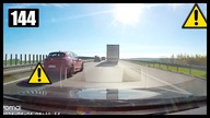 Kawałek metalu uderzający w szybę