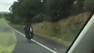 Polska zakonnica na rowerze