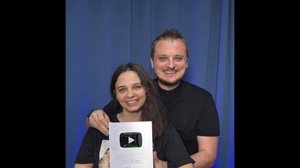 https://tipo.live/p/swiatusy - wspieraj światusy i drogę Sary na studia

Jak w ciągu 20 lat przeszliśmy od swobodnych dyskusji o Biblii w domach do sztywnych zebrań w Salach Królestwa, gdzie każda minuta jest kontrolowana?

W tym live przeanalizujemy karuzelę zmian w zebraniach Świadków Jehowy. Odkryjemy kulisy zakazów i ulepszeń, które w rzeczywistości miały jeden cel: stłumić niezależne myślenie i wzmocnić władzę niewolnika. Będzie o konkretnych datach i dokumentach, o których wielu głosicieli mogło nie słyszeć.

Przygotuj się na szokującą analizę. Zapraszam do oglądania i komentowania!
 SŁUCHAJ PODCASTU 
Jeżeli preferujesz słuchanie odcinków, możesz to zrobić tutaj:
 Spotify: https://sie.lv/u/spotify
 Apple: https://sie.lv/u/applepodcast

 WSPIERAJ ŚWIATUSY 
Nasza praca jest możliwa dzięki finansowemu wsparciu naszych widzów. Jeśli uważasz, że Światusy są potrzebne społecznie, rozważ wspieranie nas:
 Na Patronite: https://patronite.pl/swiatusy
 Przez PayPal (dowolna waluta): swiatusy@gmail.com
 Postaw nam kawę lub obiad: https://suppi.pl/swiatusy

 NASZE KANAŁY 
 Nasz drugi kanał: Youtube.com/@sie_lv

 BĄDŹ NA BIEŻĄCO ZE ŚWIATUSAMI 
 Instagram: https://www.instagram.com/swiatusy
 Facebook Fanpage: https://www.facebook.com/swiatusy
 Grupa na FB: https://www.facebook.com/groups/swiatusymemy
 Grupa dla Patronów: https://www.facebook.com/groups/swiatusypatronite
 TikTok: https://www.tiktok.com/@swiatusy
 Zajrzyj na naszą stronę: https://swiatusy.pl

 BĄDŹ NA BIEŻĄCO Z SARĄ I EDWINEM 
 Instagram: https://www.instagram.com/saraiedwin_
 Facebook: https://www.facebook.com/saraiedwin
 Zajrzyj na naszą stronę: https://sie.lv