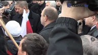 Obrońcy krzyża mają hejnał - wideo spod Pałacu Prezydenckiego