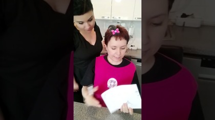 Laurka dla tatusia... z niespodzianką! #shorts #humor #dc #żarty #dziecko #laurka #dzieńojca #dc