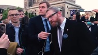 Grzegorz Braun wściekły na działania policji na proteście przedsiębiorców