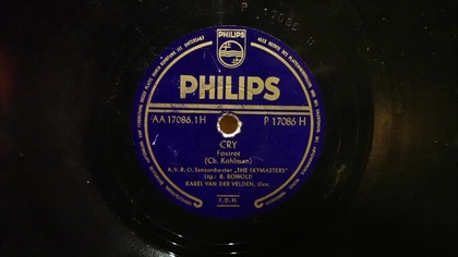 The Skymasters - Cry