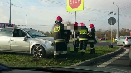 Dachowanie Audi Na Rondzie