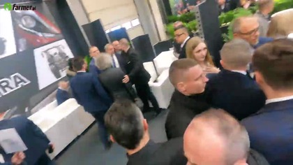 17. 03. 2023r S****** dziadu! Rolnicy protestują na targach Agrotech.  Minister Kowalczyk został wygwizdany