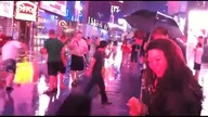 Humor dopisuje na times square