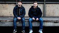 4. Świnia/Fawola - PółNaPół (feat. Dj Gugatch)