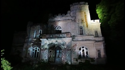 NAWIEDZONY PAŁAC W ŚRODKU LASU  #paranormal #ghost #nawiedzone