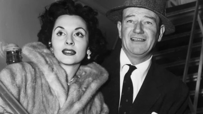 To, co FBI znalazło w rezydencji Johna Waynea w 2011 r.  YT-Rip 720p XviD AC3 lekpl