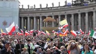 Jan Paweł II Błogosławiony! Wielka radość na Placu św. Piotra