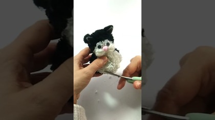 Zrób sobie malutkiego kotka z włóczki  #shorts #kot #zwloczki #maskotka #diy #jakzrobic