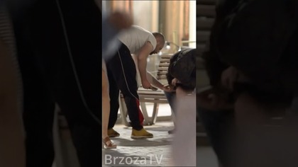 Facet podniósł mi telefon