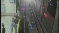 Pijana kobieta cudem uniknęła śmierci na stacji metra