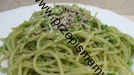 Makaron z pesto z zielonej pietruszki