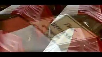 Na zewnątrz to Casa a zdjęcia ze środka to Boeing C-17 PAPA . Film to manipulacja .