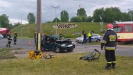 Ponad 2,5 godziny strażacy wyciągali zakleszczone auto