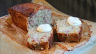 Babka ziemniaczana z mielonym mięsem i aromatyczną kiełbasa pieprzową, bez podsmażania, bez glutenu.