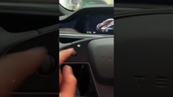 Jak użyć klaksonu w nowej Tesli Model S PLAID?