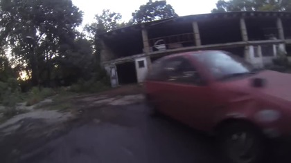 Ekstremalna jazda na złomowisku