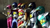 Power Rangers Dino Moc Odważni - Kr&oacute;lodcinek #8 - Wielki Powr&oacute;t! GigaBragigas!