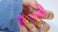 geometric ombre nails / Gabrielle Nails Charbonne