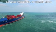 Statek TS Taipei złamał się wpół