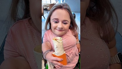 Test McWrapa Tzatziki z McDonalds  | #shorts | Magdalena Augustynowicz