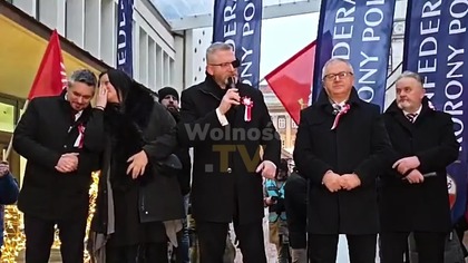 TŁUM OSZAŁAŁ! BRAUN Z M0CNYM PRZEMÓWIENIEM W ROCZNICĘ WAŻNEGO ZWYCIĘSTWA!