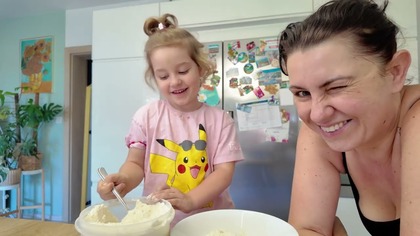 ROGALIKI Z JABŁKAMI I Z CZEKOLADĄ, domowe wypieki